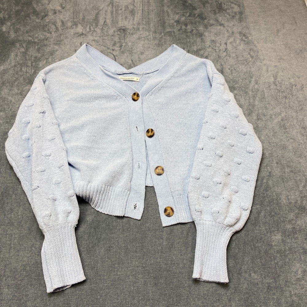 Moon & Madison Cropped Cardigan Sweater Womens Medium Light Blue Puff Sleeve